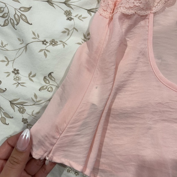 Pink forever 21 lace blouse - Picture 3 of 5